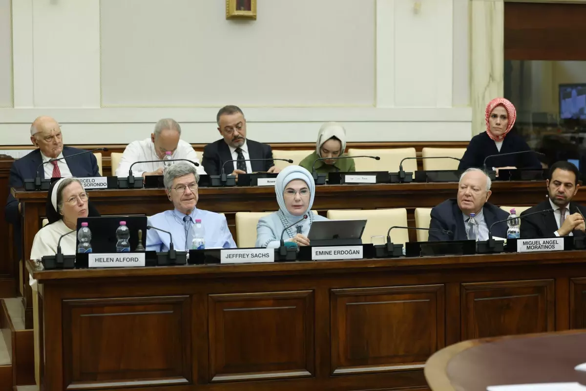 Emine Erdoğan, Vatikan'da 'Kardeşlik Temelli Ekonomi: Etik Çok Taraflılık' konferansına katıldı