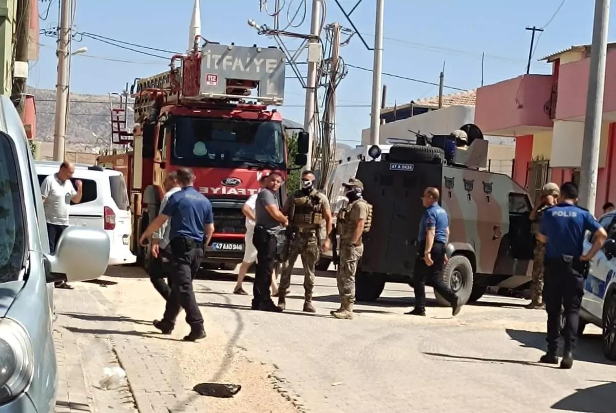 Kızıltepe'de Aile Rehin Alındı, Olay Sonunda Teslim Oldu