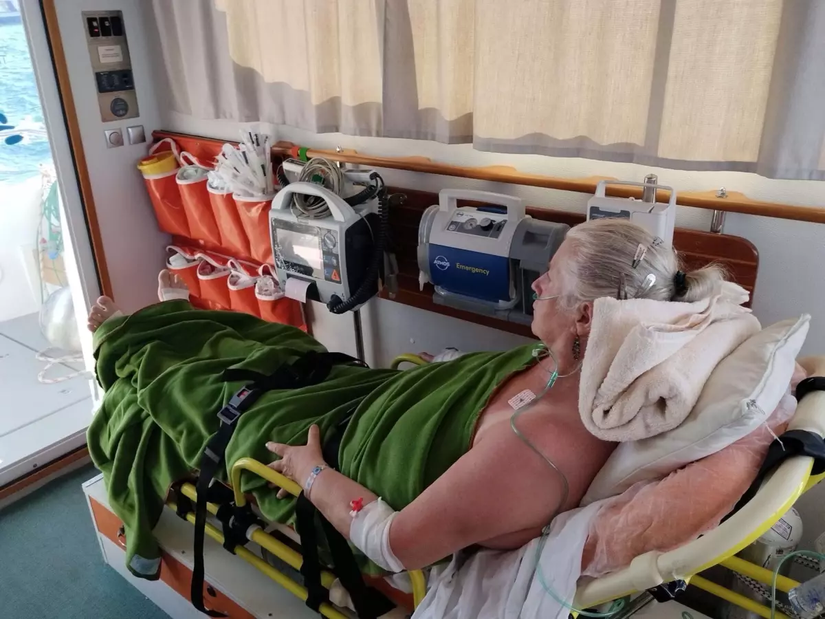 İstanköy Adası'ndan Bodrum'a Kalp Yetmezliği Tedavisi İçin Ambulansla Transfer
