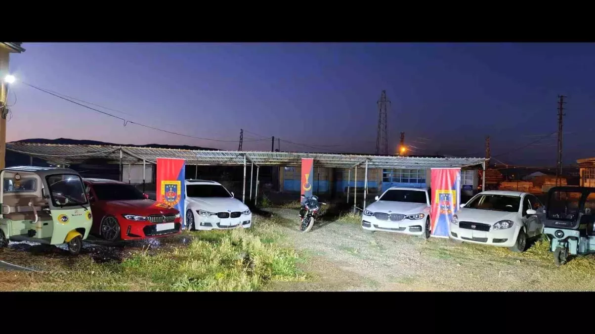 Sivas'ta Altın ve Döviz Hırsızlarına Operasyon