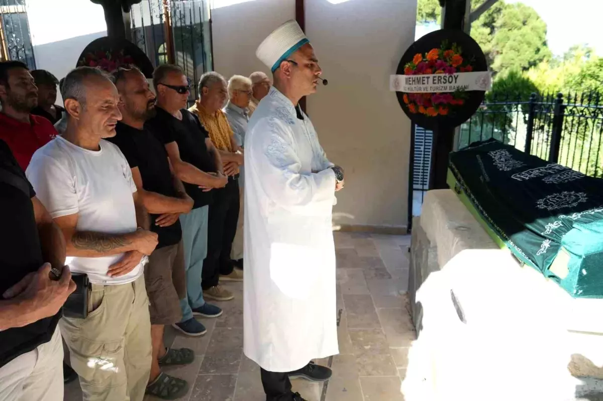 Kurtlar Vadisi'nin Kibritçi Cevat'ı M. Şekip Taşpınar Son Yolculuğuna Uğurlandı