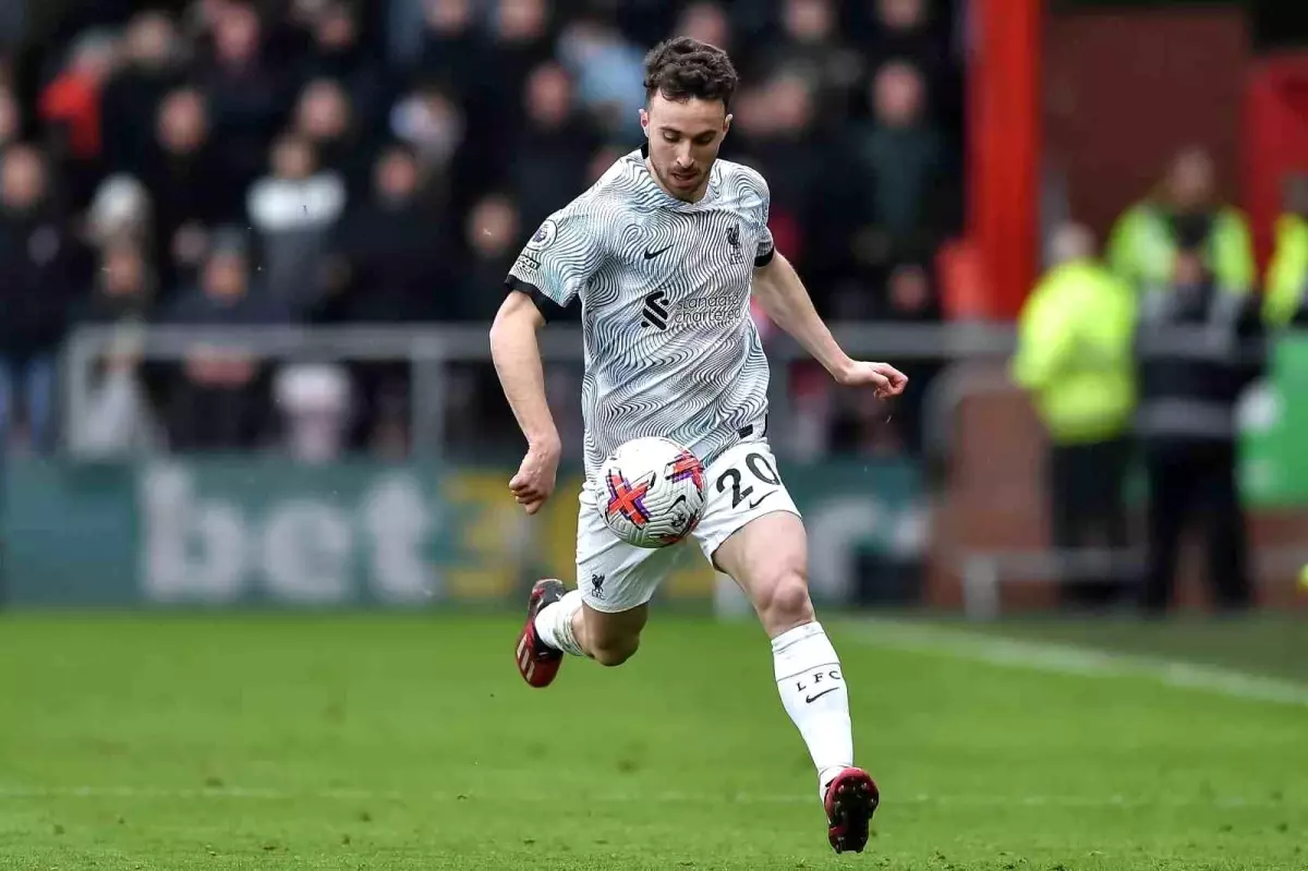 Liverpool'un Yıldızı Diogo Jota ve Kardeşi Trafik Kazasında Hayatını Kaybetti