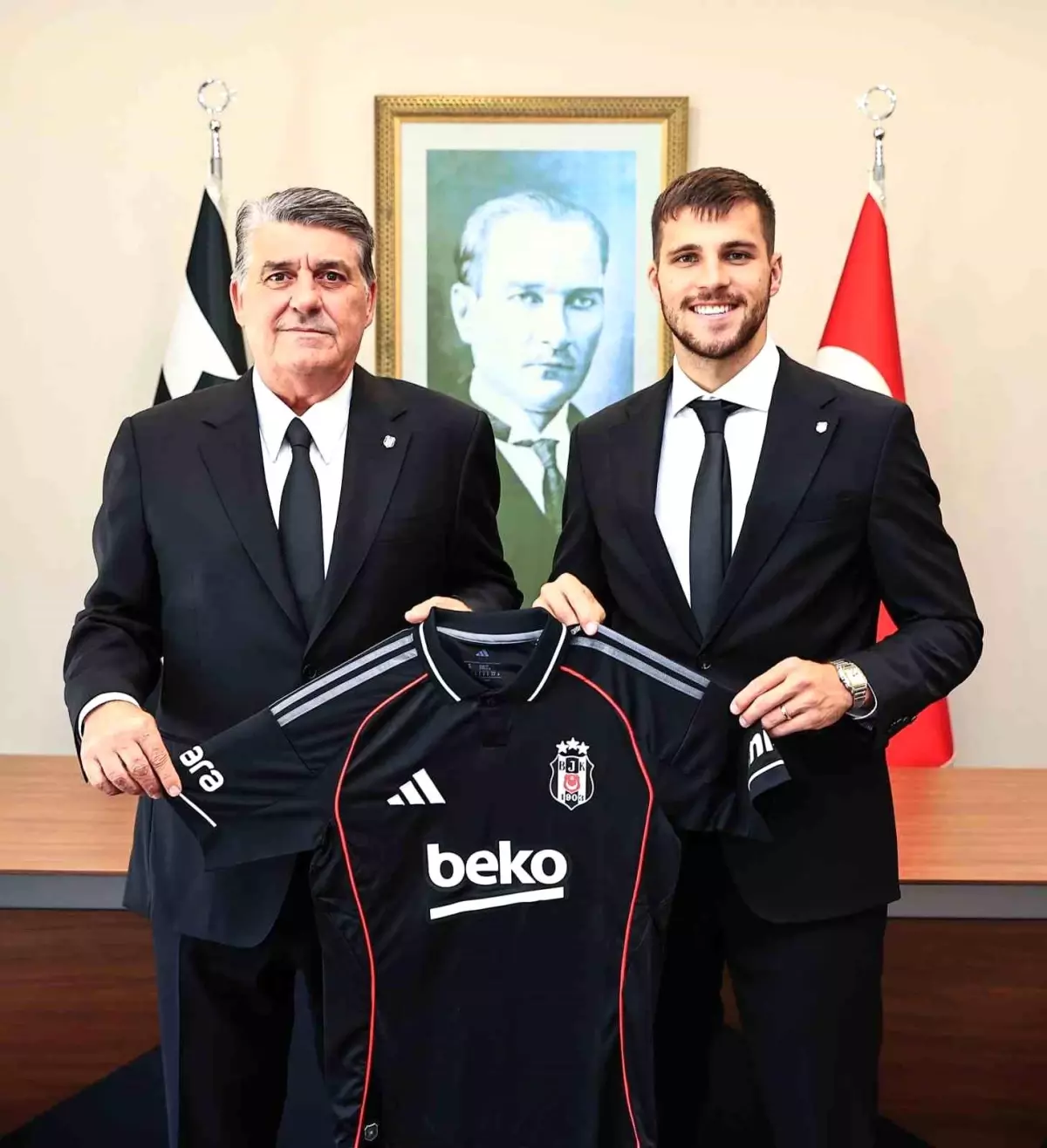 Beşiktaş Başkanı Serdal Adalı, David Jurasek ile Buluştu