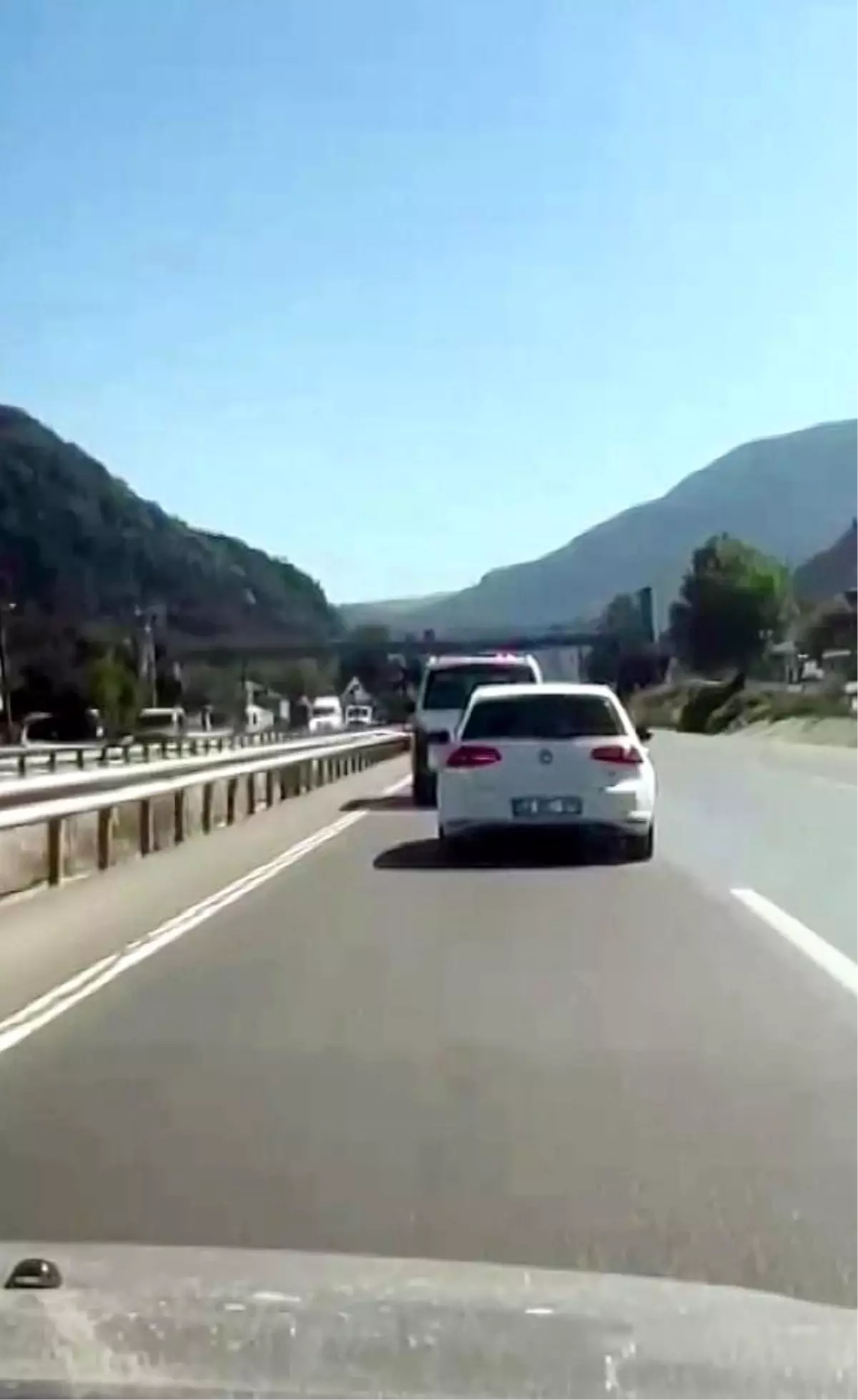 Orman Yangınına Müdahale Eden Ekibe Yol Vermeyen Sürücüye Ceza