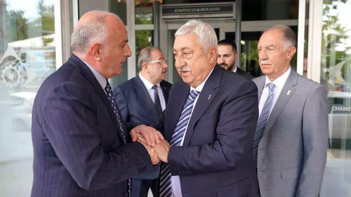 TESK Başkanı Palandöken, Erzurum'da Esnafı Ziyaret Etti