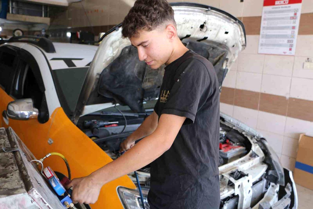 Yaz Sıcaklarında Araç Klimalarının Bakımı Hayati Önem Taşıyor