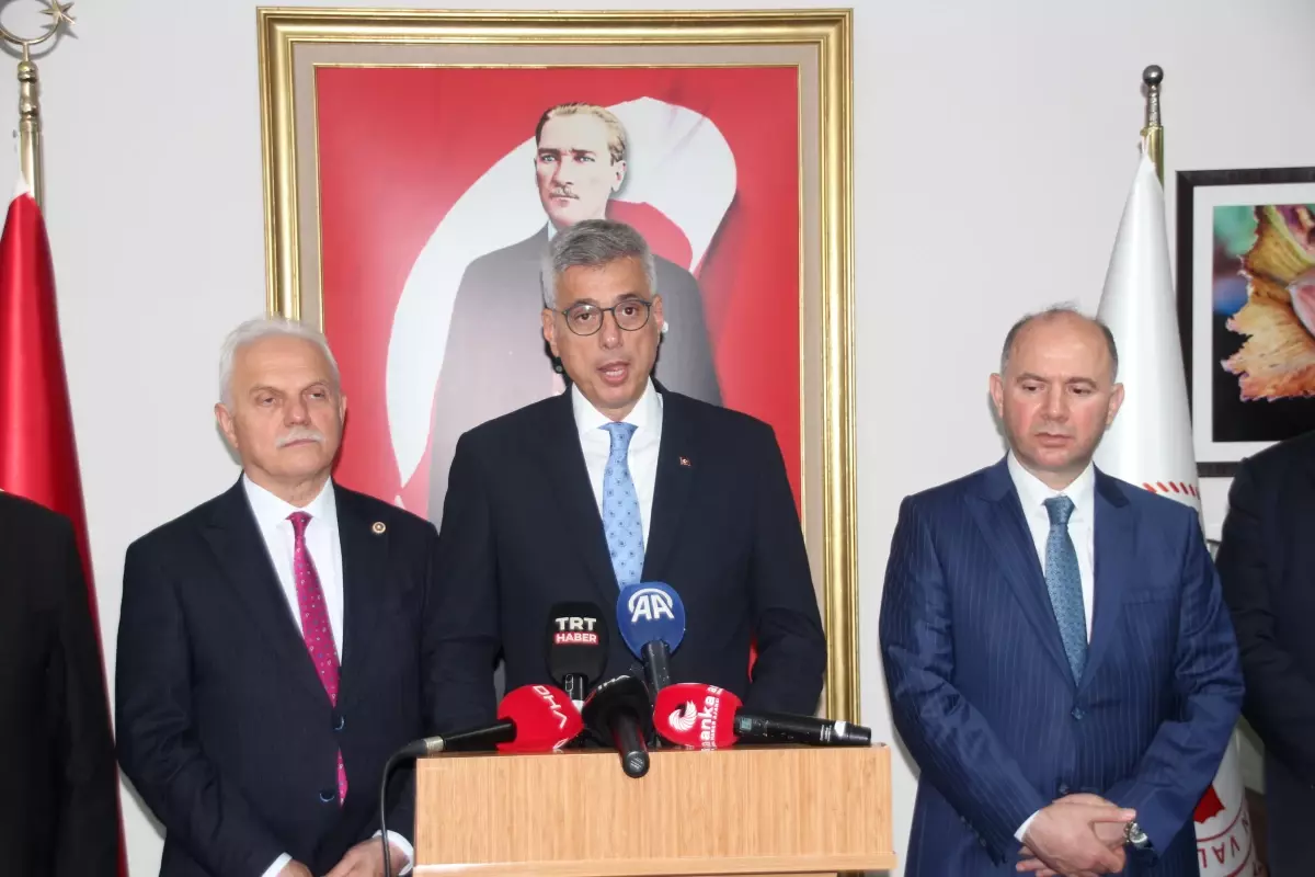 Sağlık Bakanı Memişoğlu'ndan Orman Yangınları ve Sigara Kullanımı Açıklamaları