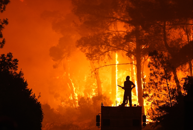 The teams in Buca were caught between the flames: If we are to die, we will die together