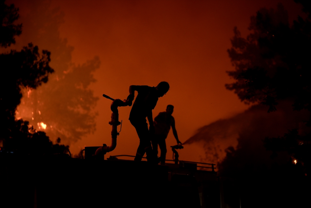 The teams in Buca were caught between the flames: If we are to die, we will die together