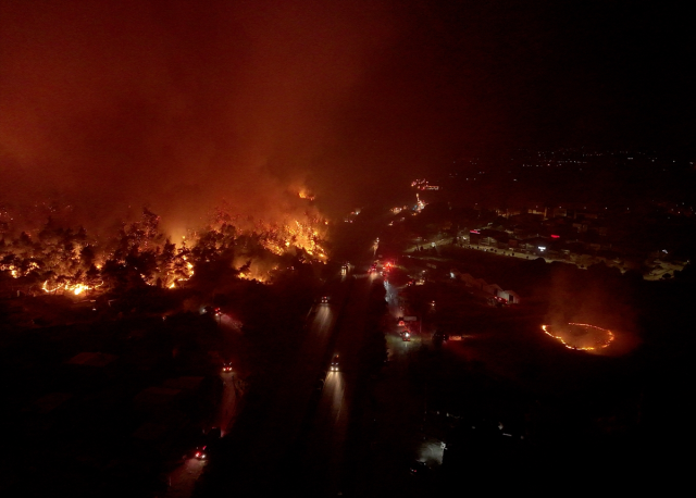 The teams in Buca were caught between the flames: If we are to die, we will die together