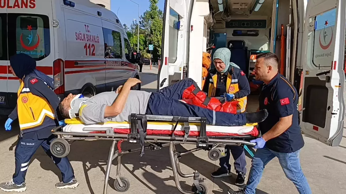 İnegöl'de Şeker Çuvalı Kazası: İşçi Yaralandı