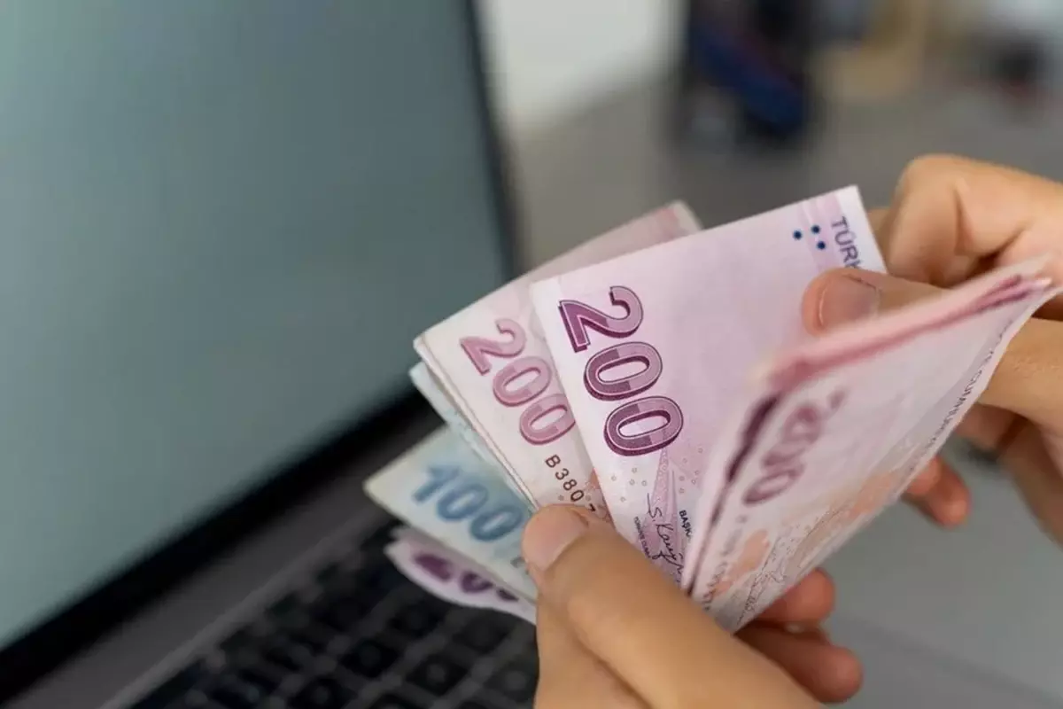 Emekli ve memurların zamlı maaşları ne zaman hesaplara yatacak? İşte ödeme takvimi