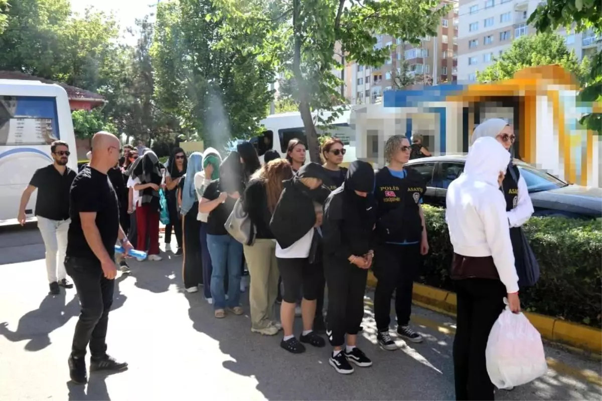 Eskişehir'de Fuhuş Operasyonu: 21 Şüpheliden 11'i Tutuklandı