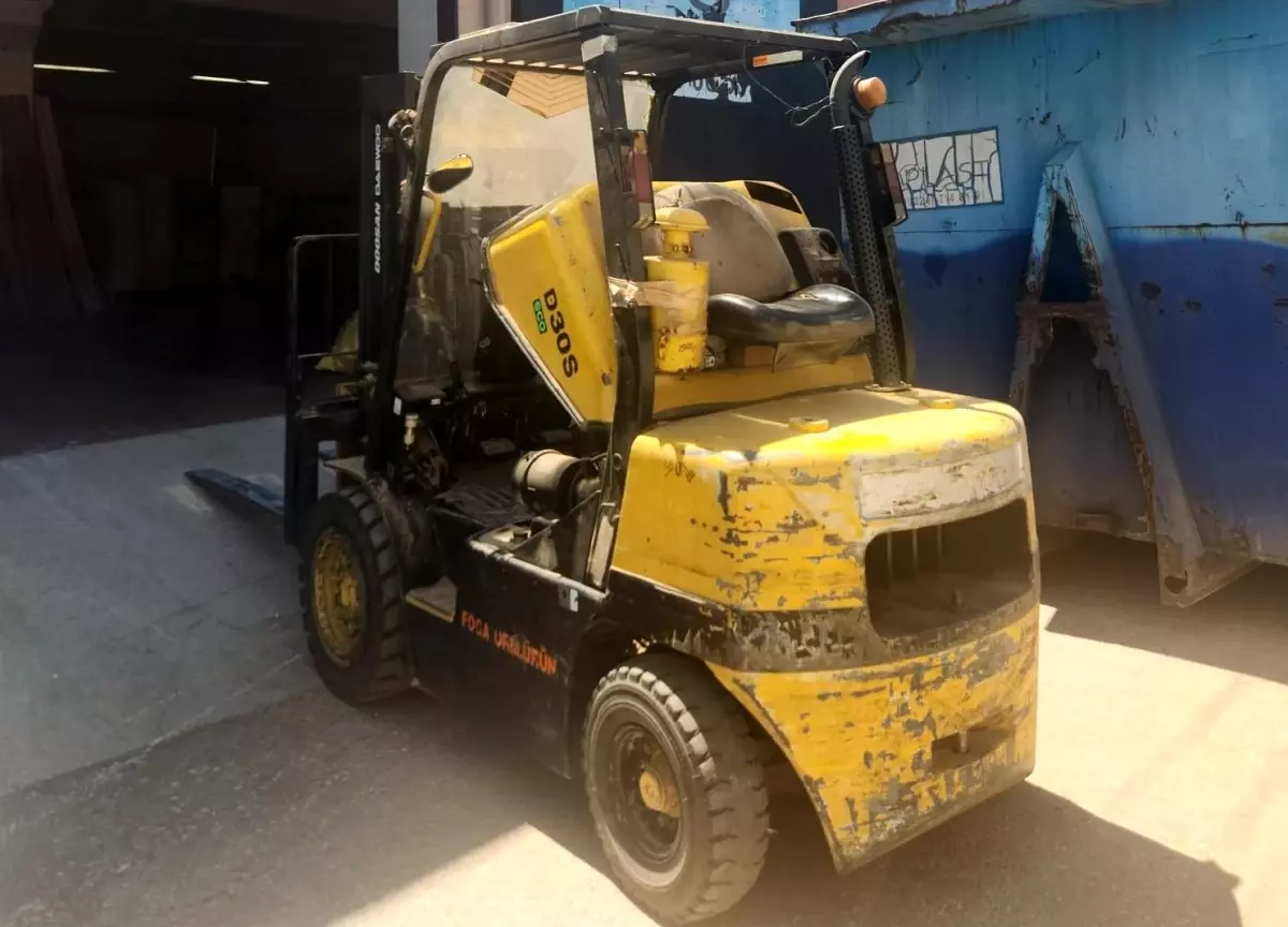Forklift ile Motosiklet Çarpıştı: Sürücü Ağır Yaralı