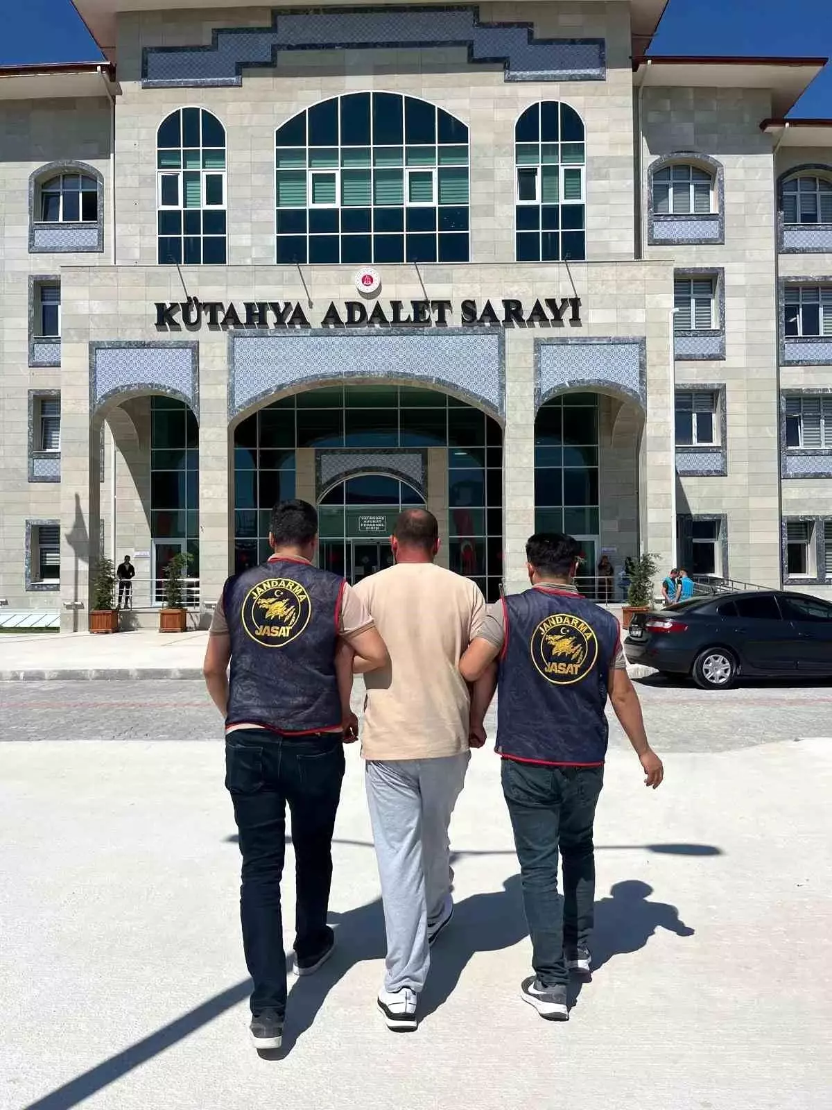 Kütahya'da Jandarma Operasyonu: 58 Şahıs Yakalandı