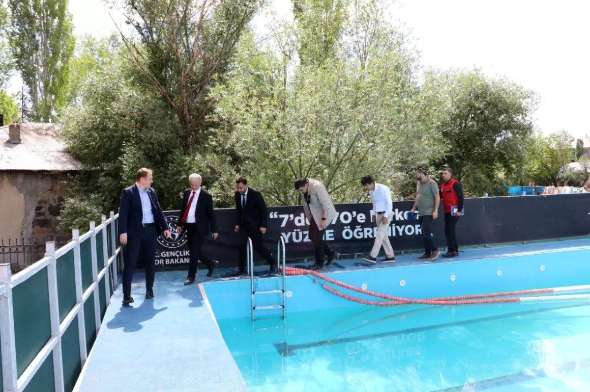 Bulanık Kaymakamı Spor Merkezlerinde İncelemelerde Bulundu