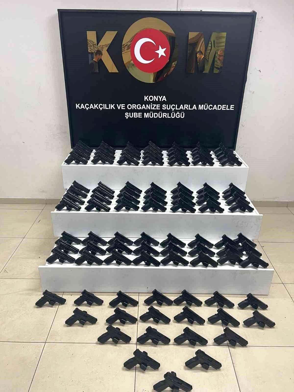 Konya'da Silah ve Kaçak Sigara Operasyonları: 2 Gözaltı