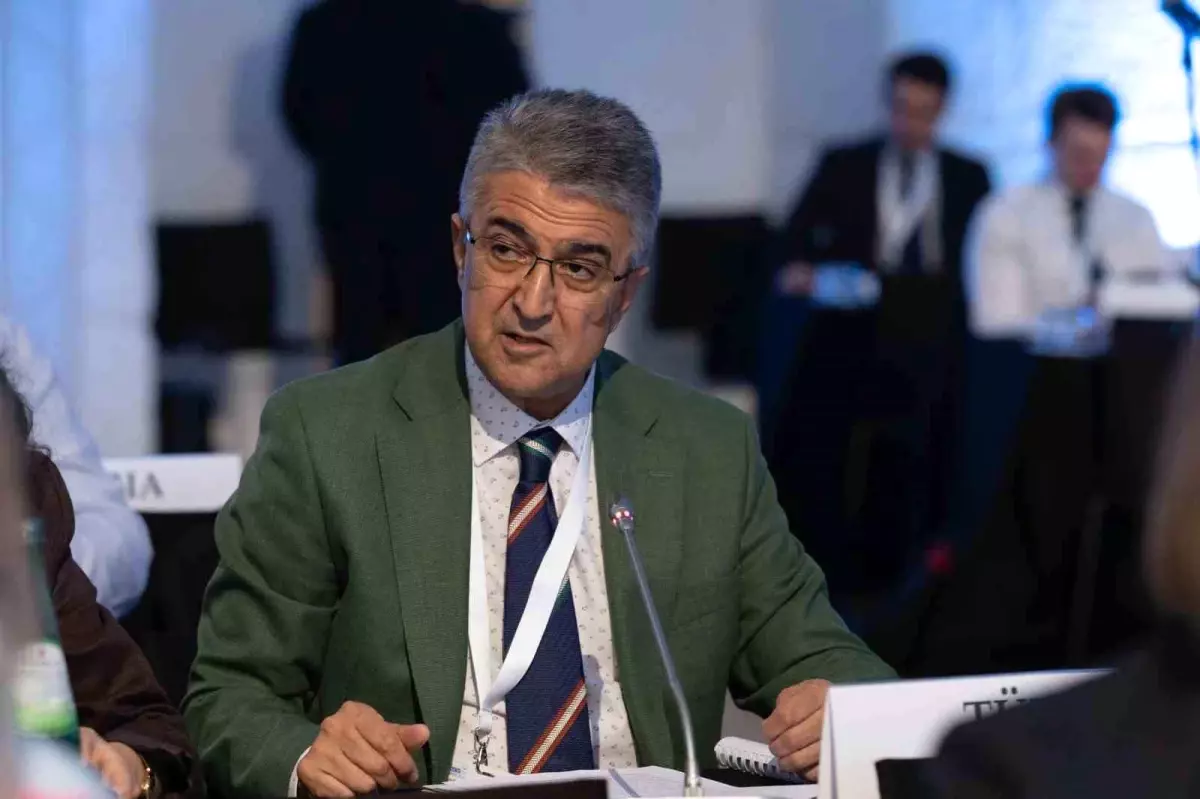 MHP Milletvekili Kamil Aydın, Porto'da Gençlerin Radikalleşmesine Dikkat Çekti