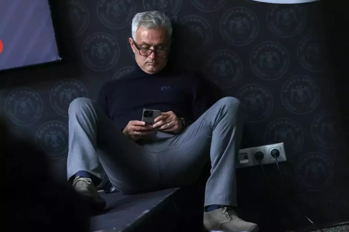 Mourinho tek telefonla ikna etti! 25 milyon euroluk yıldız Fenerbahçe yolunda