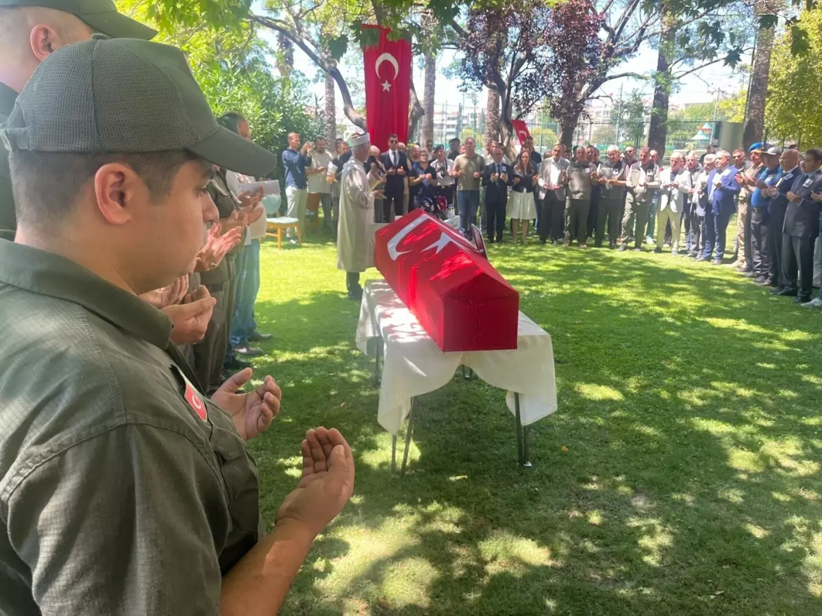 ŞEHİT DOZER OPERATÖRÜ İÇİN İZMİR'DE TÖREN