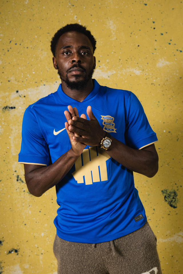 Osayi Samuel signed a 3-year contract with his new team