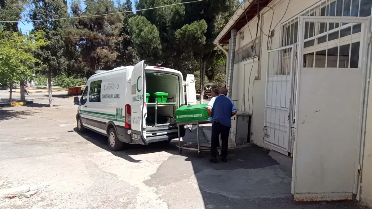 Pompalı Tüfekle Fotoğraf Çekmek İsterken Hayatını Kaybetti