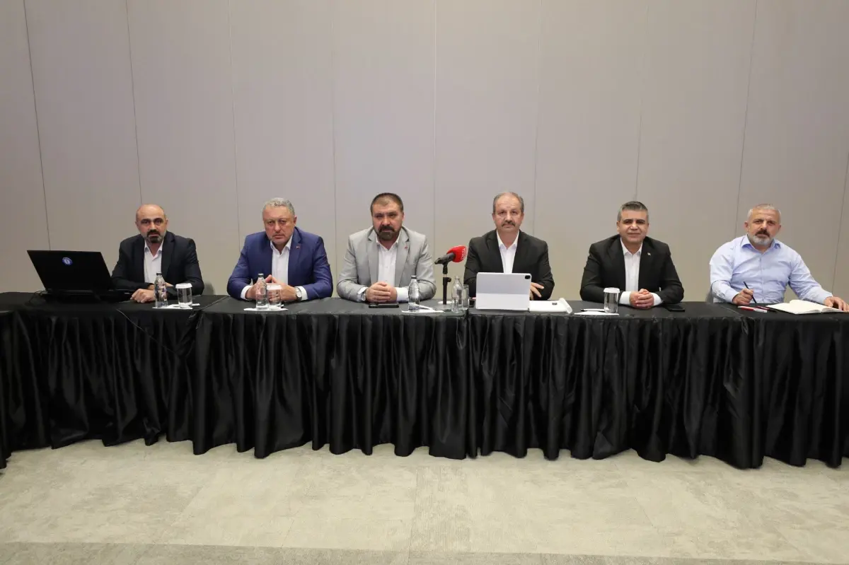 Sağlık-Sen Genel Başkanı'ndan Memur Maaşlarıyla İlgili Açıklama