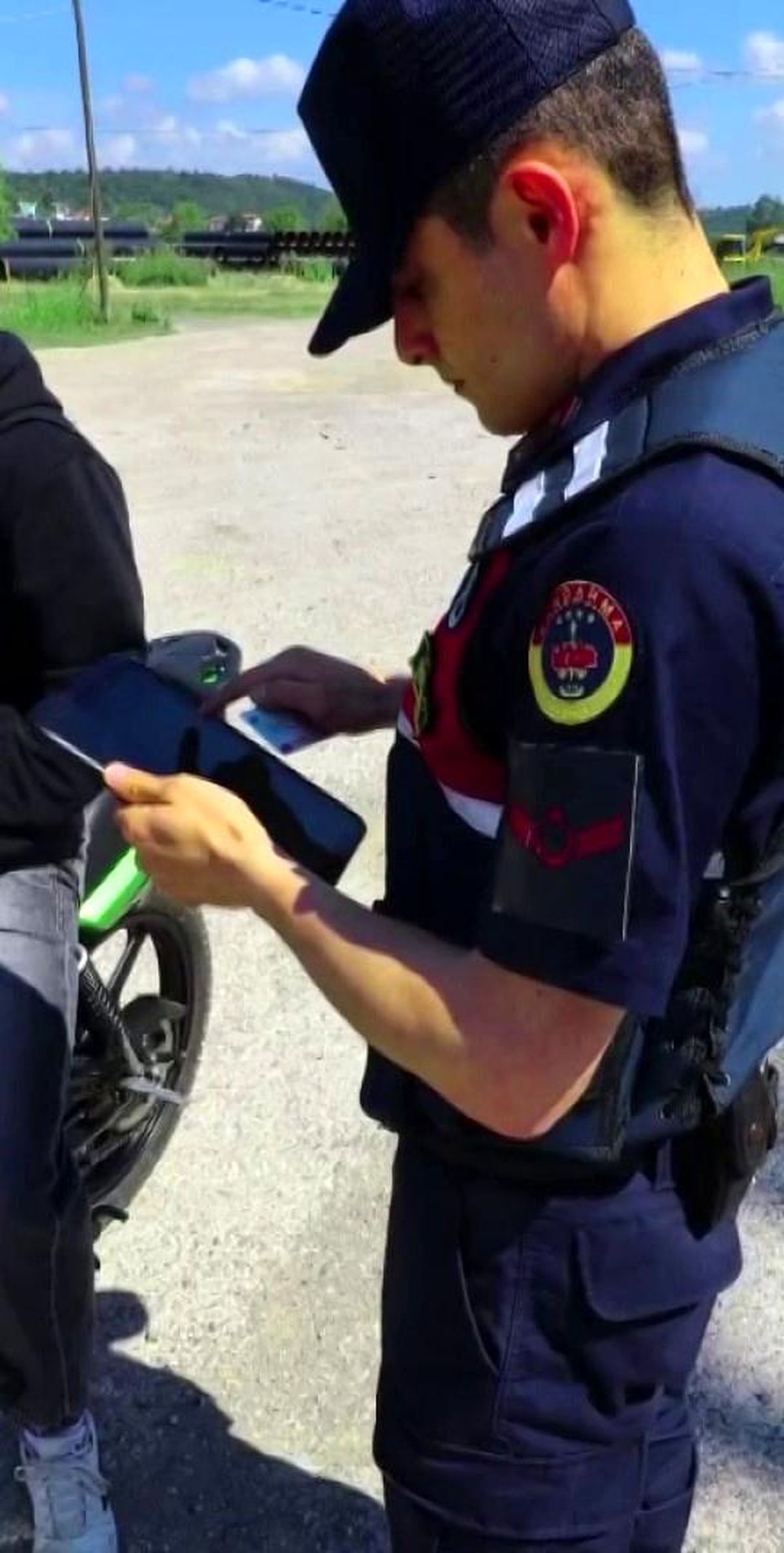 Sakarya'da Jandarma Operasyonlarında 859 Şüpheli Yakalandı