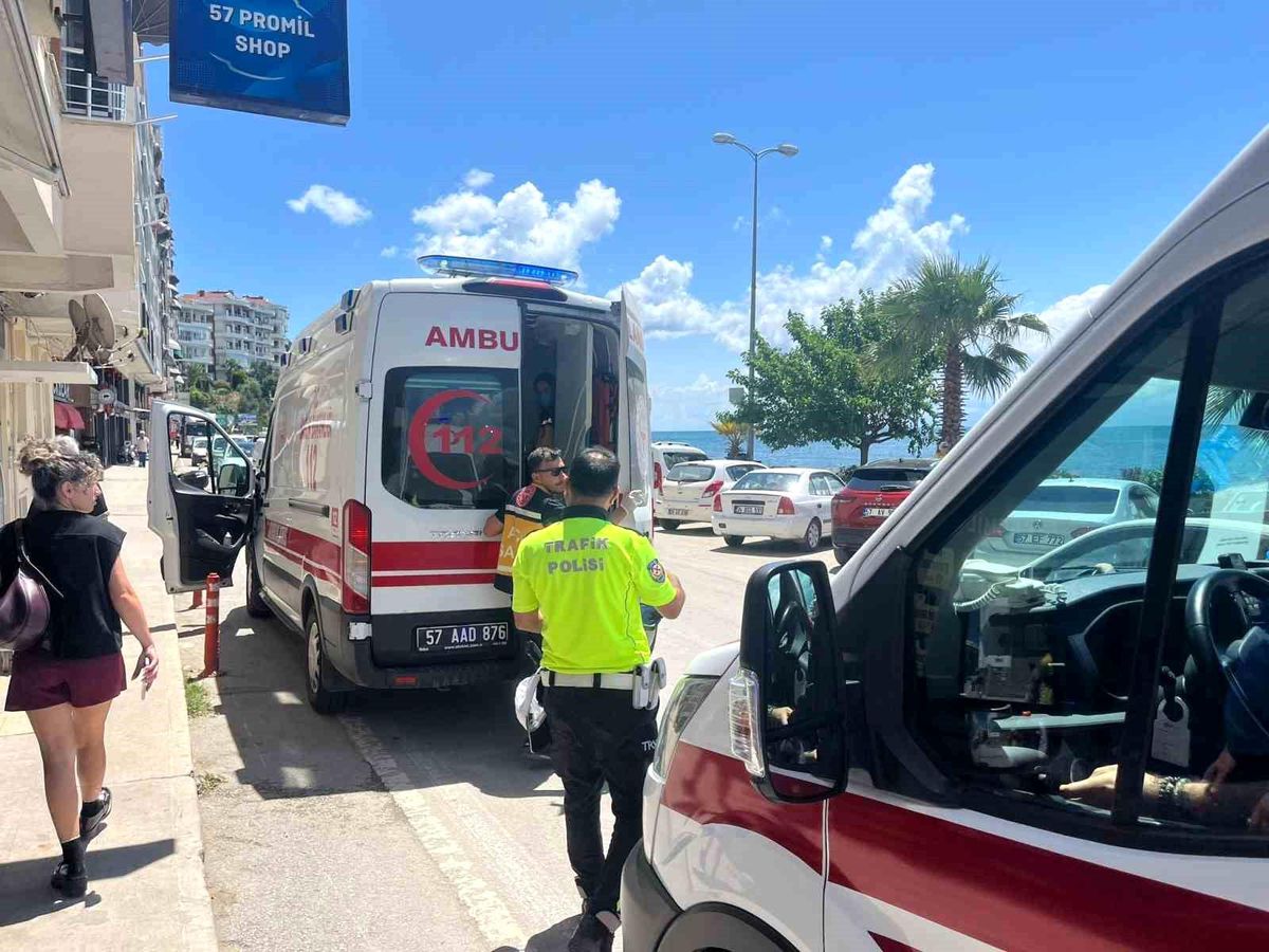 Sinop'ta Trafik Kazası: 2 Yaralı