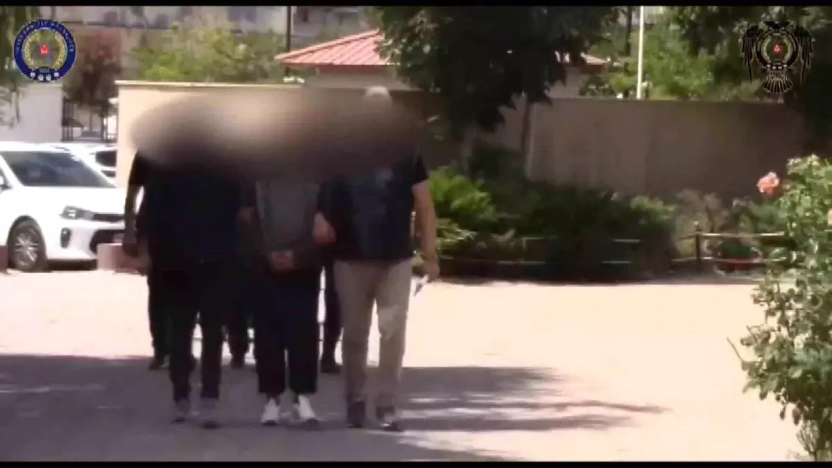 Sivas'ta El Kaide ve DEAŞ Üyesi 5 Şahıs Yakalandı