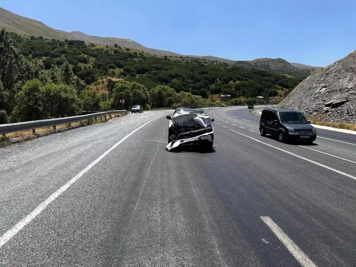 Bitlis'te Trafik Kazası: 5 Yaralı