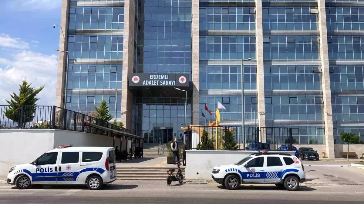 Mersin'de Uyuşturucu Operasyonu: İki Şüpheli Tutuklandı