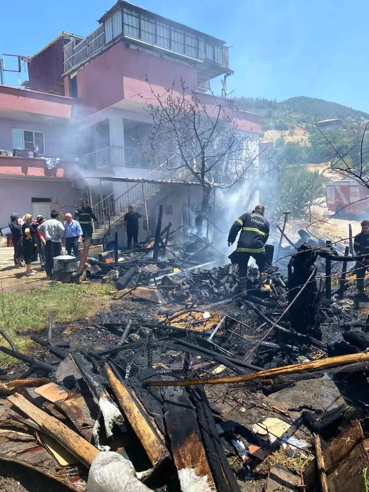 Kahramanmaraş'ta Ahır Yangını: 30 Küçükbaş Hayvan Telef Oldu