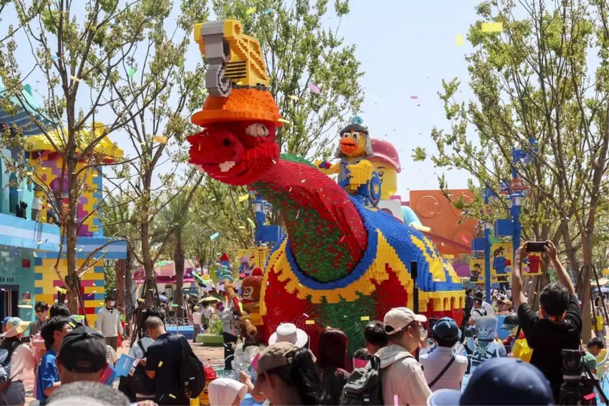 Çin'in Kalbinde LEGO Rüyası Gerçek Oldu: LEGOLAND Shanghai Açıldı!
