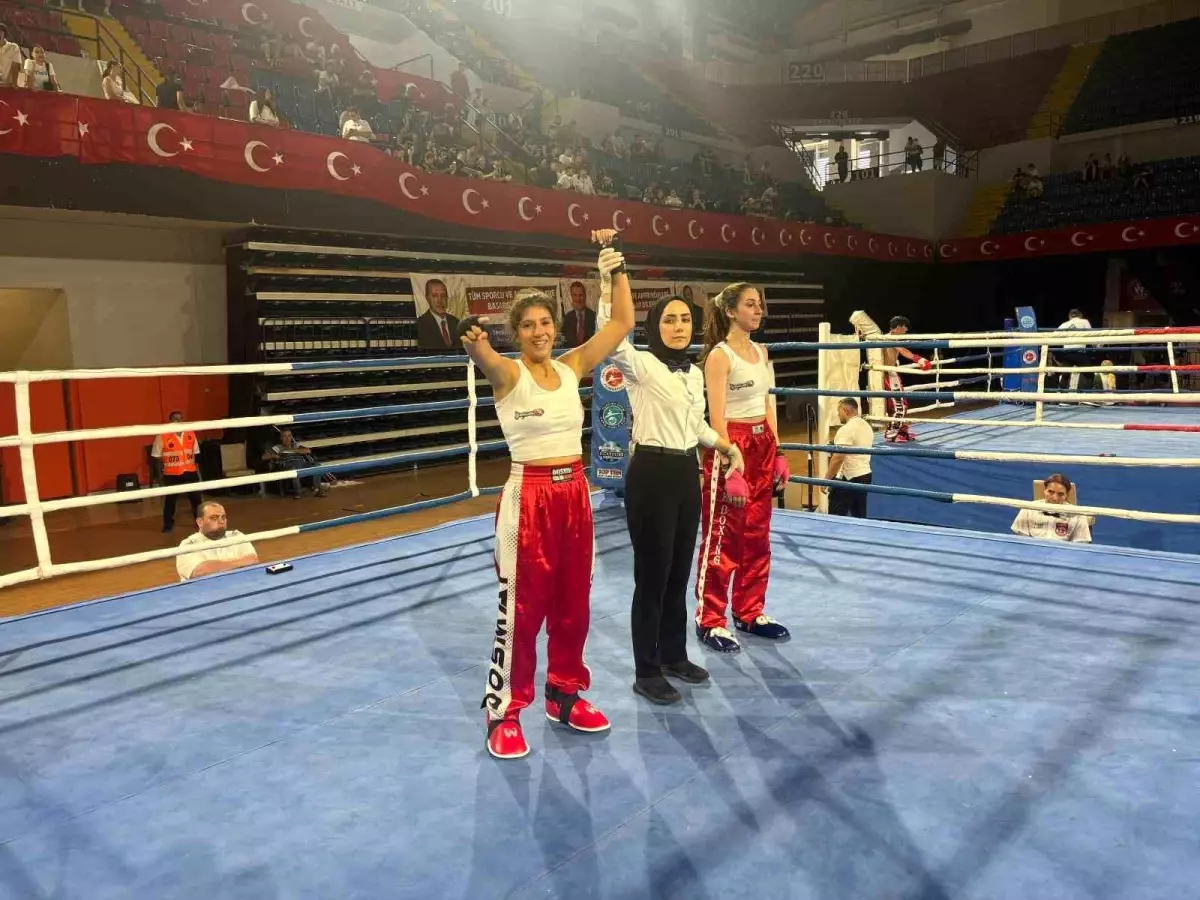 Ceylin Demiroğlu, Türkiye Kick Boks Şampiyonu Oldu