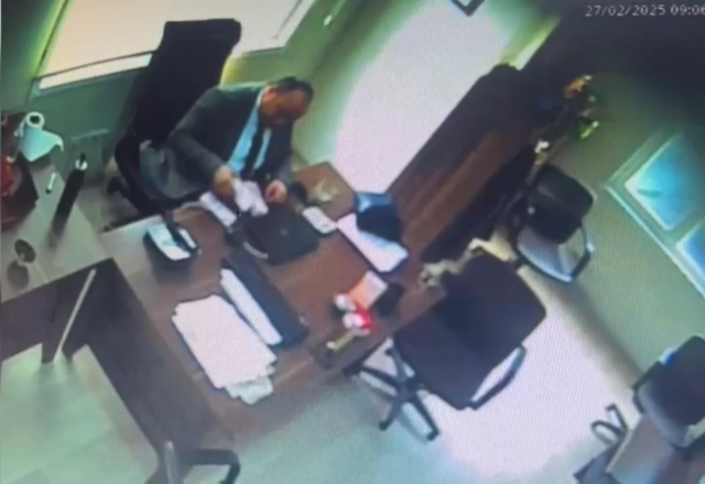 Bribery negotiations caught on camera in Beylikdüzü! 16 tax inspectors arrested