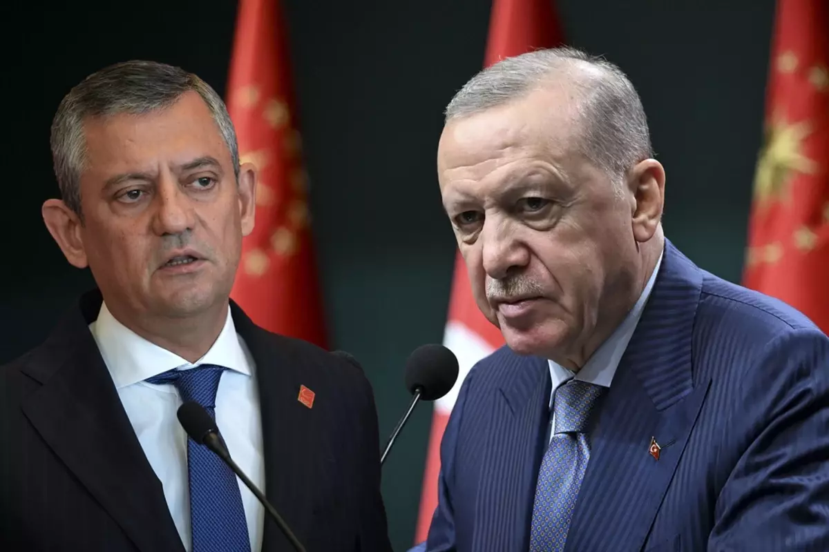 'CHP'den pis kokular geliyor' diyen Erdoğan masasındaki son anketi paylaştı