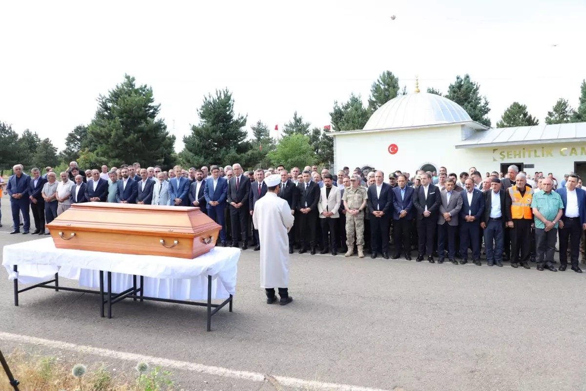 Cumhurbaşkanı Yardımcısı Cevdet Yılmaz'ın Yeğeni Şiyar Güneş Hayatını Kaybetti