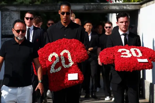Cristiano Ronaldo's reaction at Diogo Jota's funeral.