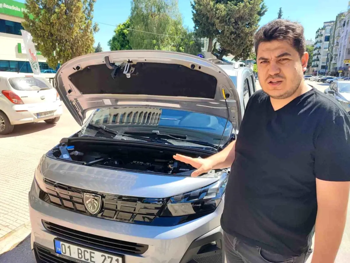 Mersin'de Sıfır Araç Satın Alan Tarık Erdoğan, Motor Kaputunun Değiştirildiğini Öğrendi