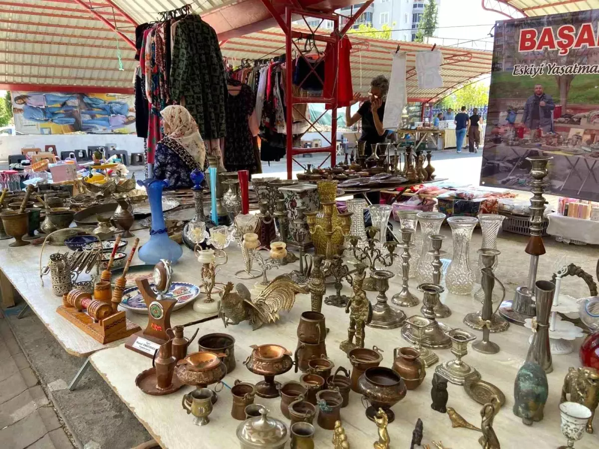 Efekent Bit Pazarı: Eski Eşyaların Buluşma Noktası