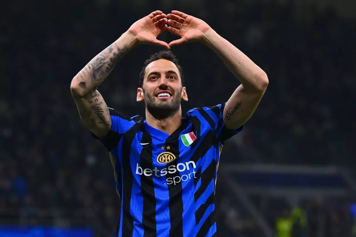 Galatasaray, Hakan Çalhanoğlu transferi için Inter ile görüşmelere başladı