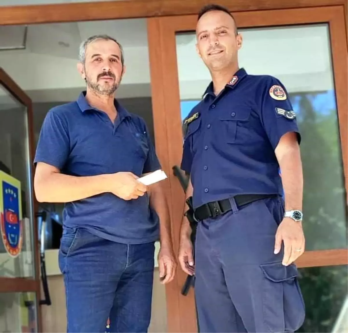 Servis Şoförü, Yangın Esnasında Bulduğu 5 Bin Lirayı Sahibine Teslim Etti