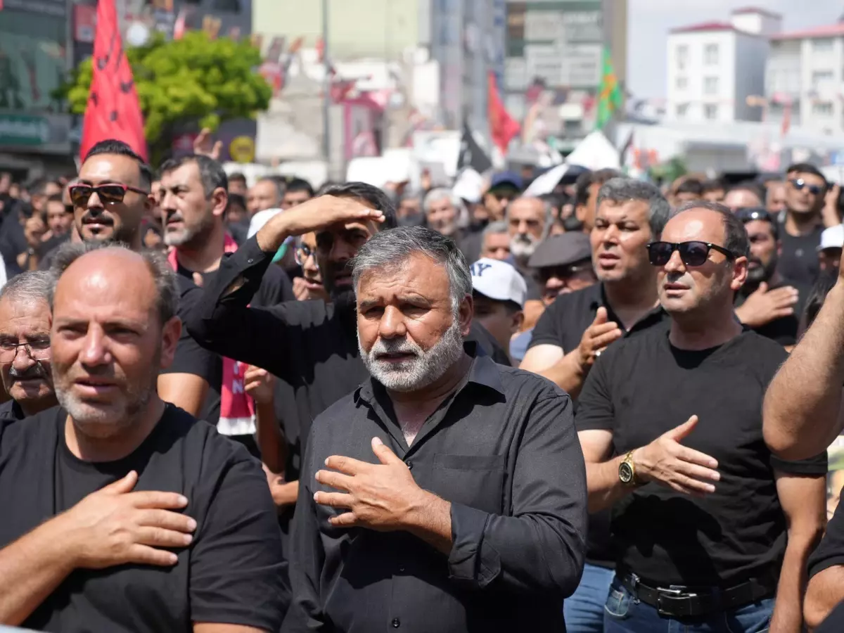IĞDIR'DA KIZILAYA KAN VERDİLER