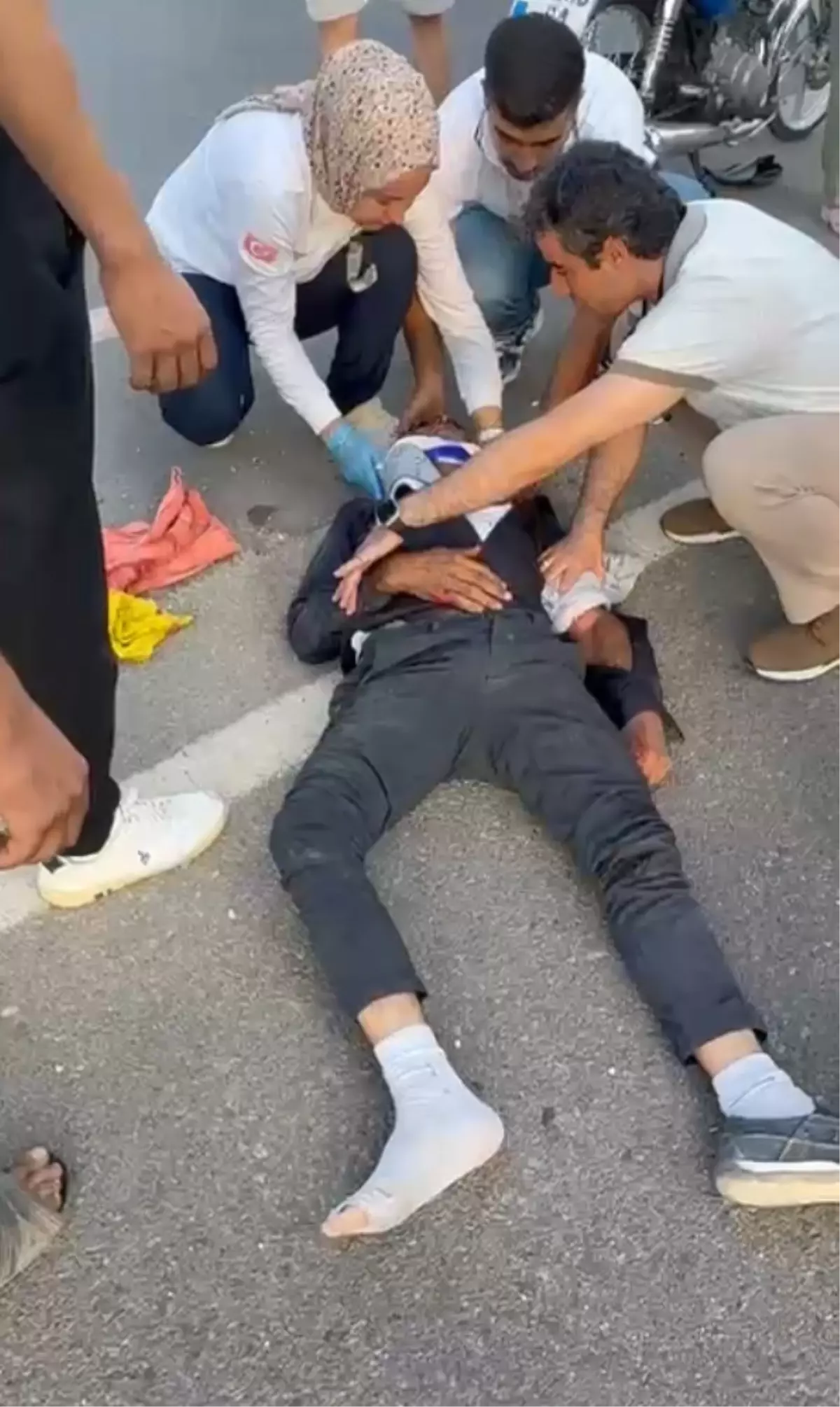 Mersin'de Motosiklet Kazası: Doktor İlk Müdahaleyi Yaptı