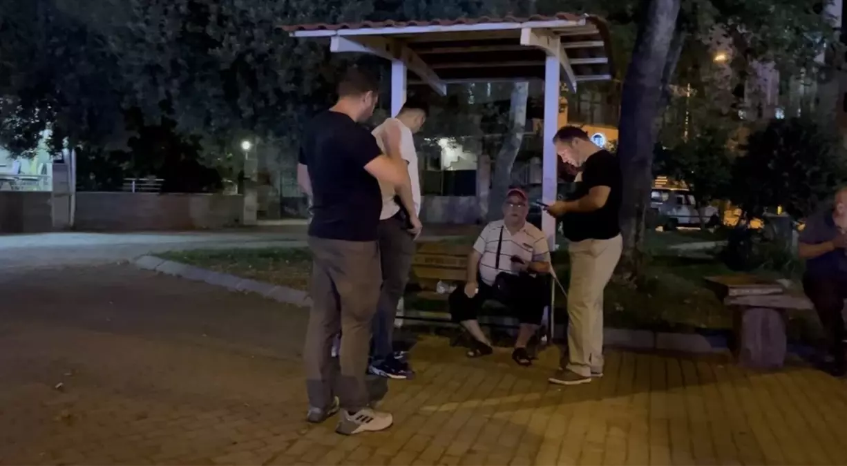 Görme Engelli Adamın Cep Telefonu Kapkaç Kurbanı Oldu