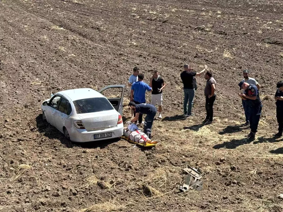 Osmaniye'de Kaza: Tarlaya Uçan Otomobilde 3 Yaralı