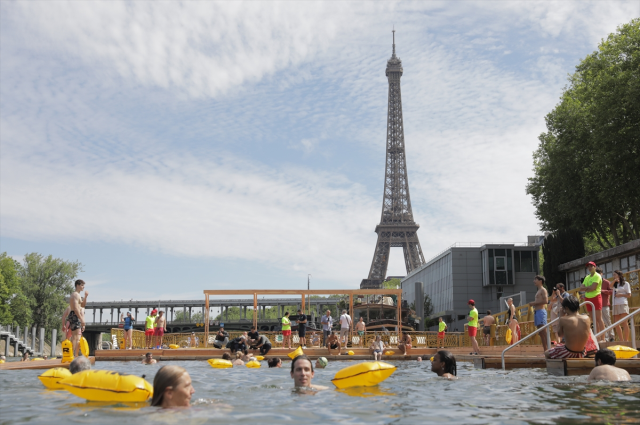 The 102-year ban has been lifted in Paris, the Seine River is open to the public