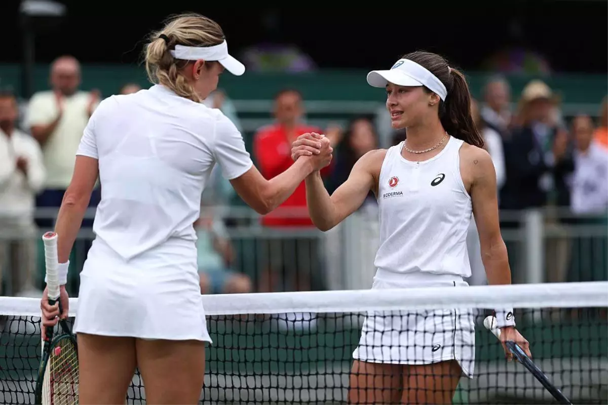 Zeynep Sönmez Wimbledon'da 3. Tura Yükseldi