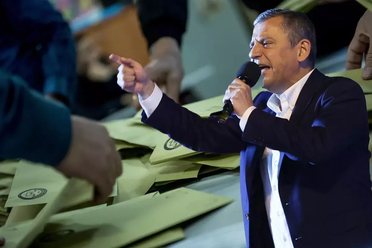 Özel'in erken seçim çağrısına AK Partili Bekir Bozdağ'dan yeşil ışık
